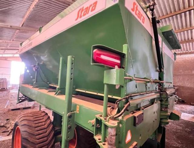 •Distribuidor de Corretivos por Gravidade Bruttus 12000